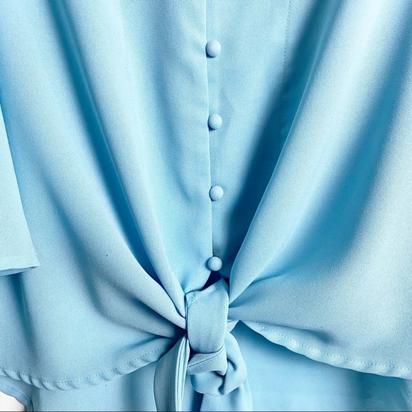 Luvamia - Light Blue Tie Front Blouse with Butterfly Sleeves - Sz. L‎ - Picture 4 of 7